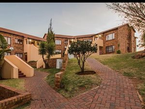 2 Bed Townhouse in Winchester Hills