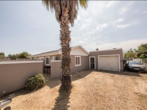 3 Bed House in Die Bos