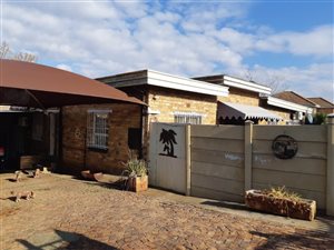 4 Bed House in Rothdene