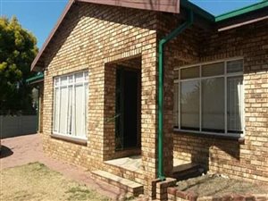 2 Bed Townhouse in Three Rivers