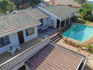 5 Bed House in Yellowwood Park