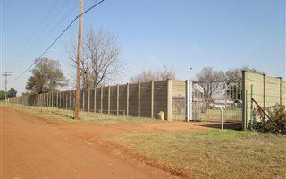 2.2 ha Farm in Rosashof