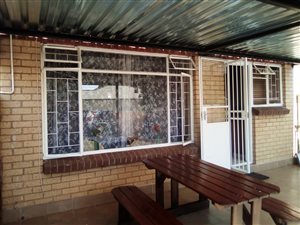 3 Bed Duplex in Rietfontein