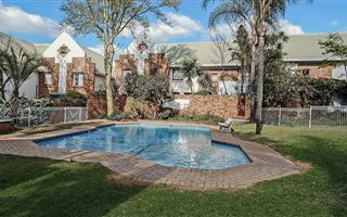 2 Bedroom Duplex in Fourways