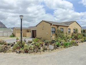 2 Bedroom House in Muizenberg
