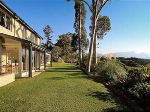 3 Bedroom House in Steenberg Golf Estate