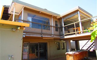 3 Bedroom House in Kensington