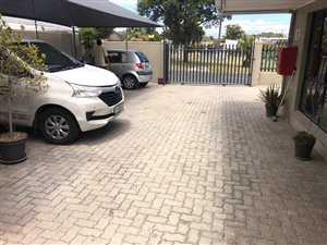 3 Bed House in Parow Central