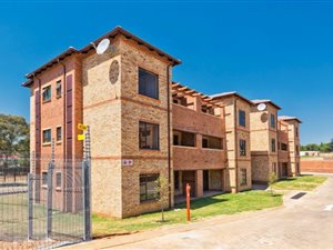 2 Bed Apartment in Randpark Ridge