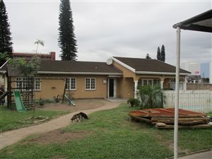 3 Bed House in Manors