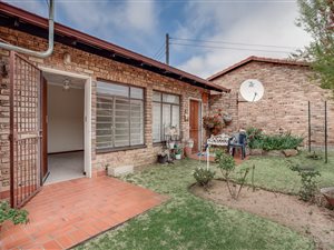 2 Bed Townhouse in Ontdekkers Park