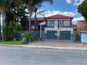 5 Bed House in Nirvana