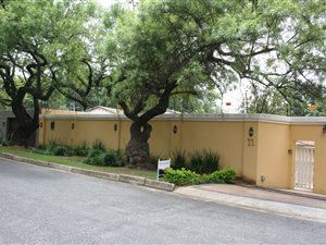 3 Bed House in Craighall Park