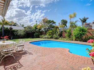 4 Bed House in Loerie Park