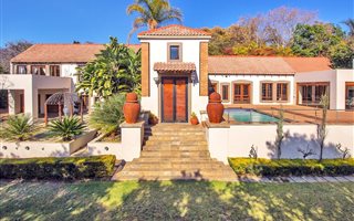 4 Bedroom House in Waterkloof Ridge