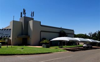 1085 m² Commercial space in Clubview