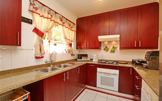 2 Bedroom Townhouse in Radiokop