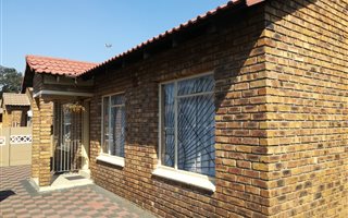4 Bedroom House in Reiger Park