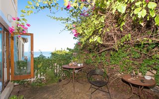 2 Bedroom Apartment in St James