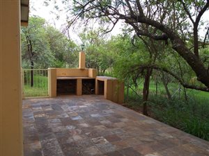 1099 m² Farm in Groot Marico