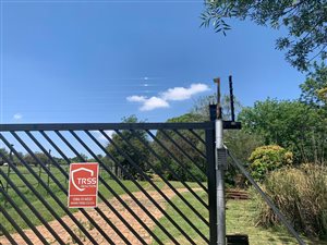 8.6 ha Farm in Blue Hills