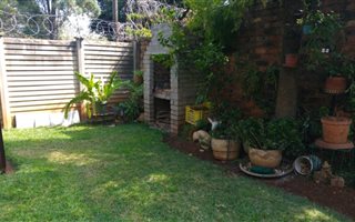 2 Bedroom Duplex in Lyttelton Manor