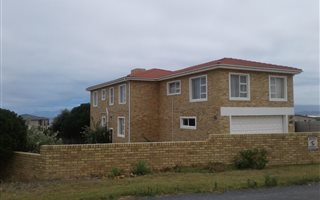 5 Bedroom House in De Kelders