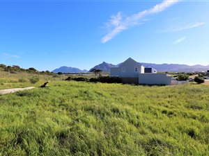 700 m² Land available in Bluewater Estate
