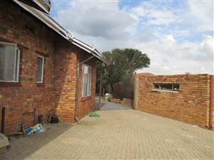 3 Bed House in Meyerton Park