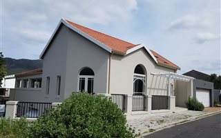 3 Bedroom House in Scott Estate