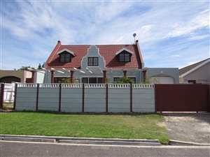 6 Bed House in Retreat