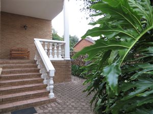 2 Bed Flat in Constantia Kloof