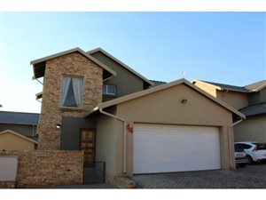 3 Bed Townhouse in Honeydew Manor