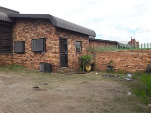 956 m² Industrial space in Devland
