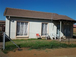 3 Bedroom House in Vanderbijlpark CE6