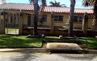 3 Bedroom House in Campher Park