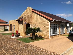 2 Bed Apartment in Wilkoppies