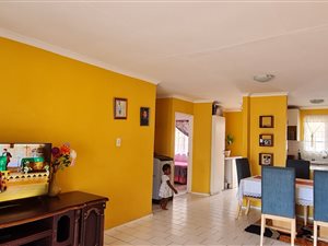 20 Bed House in Caversham Glen