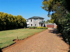 5 Bed House in Dersley