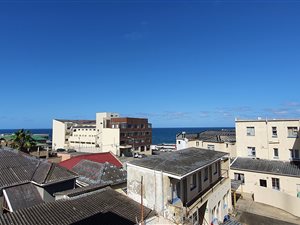 2 Bed Apartment in Quigney
