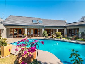 7 Bed House in Bordeaux