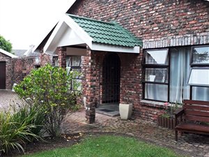 4 Bed House in Loerie Park