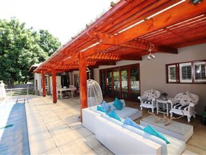 4 Bed House in Bryanston West