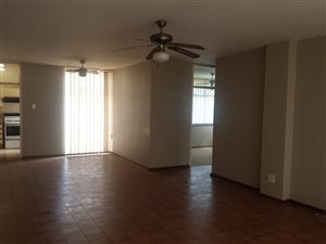 3 Bed Flat in Sunnyside