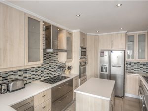 4 Bed Townhouse in South End