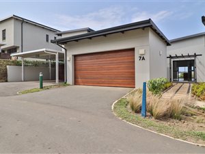 3 Bed Cluster in Palm Lakes Estate