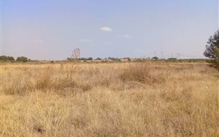21.4 ha Land available in Grootfontein Estate