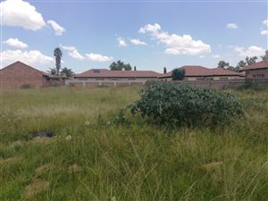 2220 m² Land available in New State Area