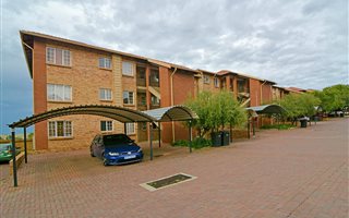 2 Bedroom Apartment in Erand Gardens