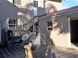2 Bed Flat in Summerstrand
